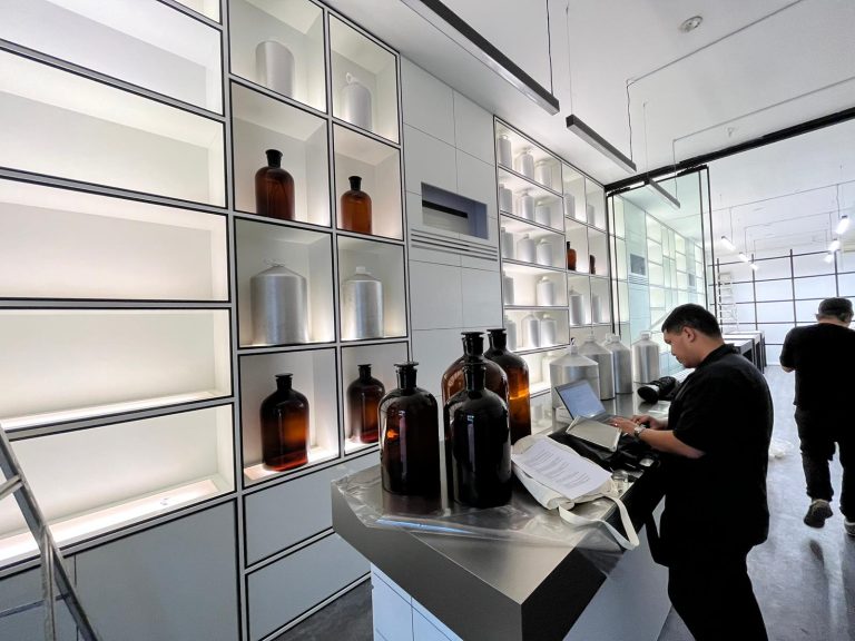 Oo La Lab Commercial Interior Retail Shop Perfume