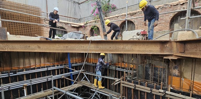 pemimpin place concrete casting landed property renovation process